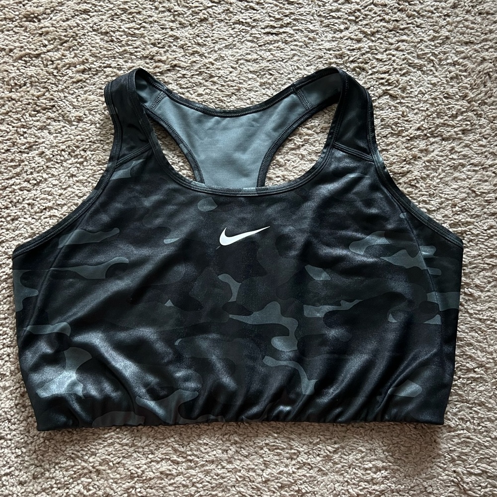 Top Nike